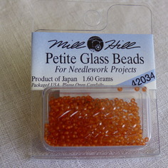 Mill Hill Petite Glass Seed Beads 42034 Peach Matte